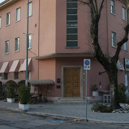 Viale Mezzetti - 1.3 By Ospitaci Apartament
