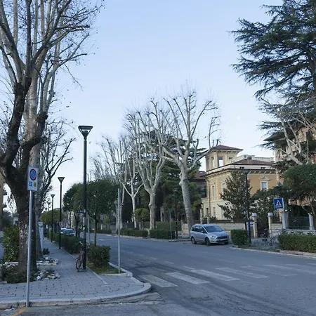 Viale Mezzetti - 1.3 By Ospitaci Appartement Foligno