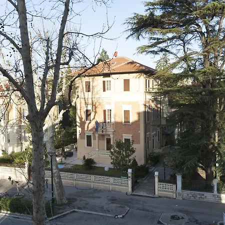 Viale Mezzetti By Ospitaci