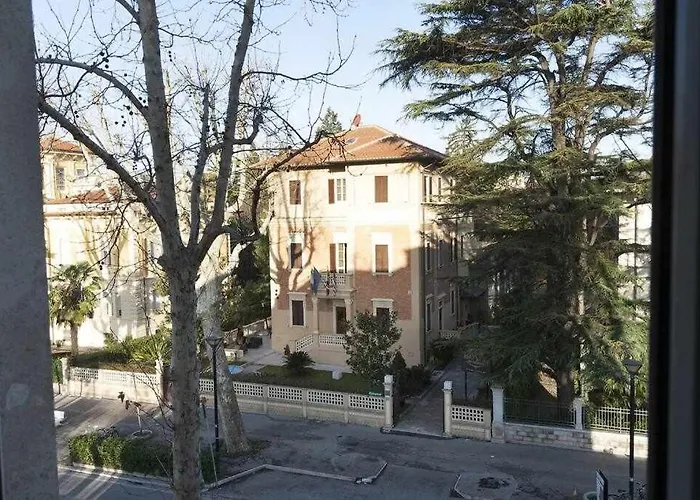 Viale Mezzetti By Ospitaci